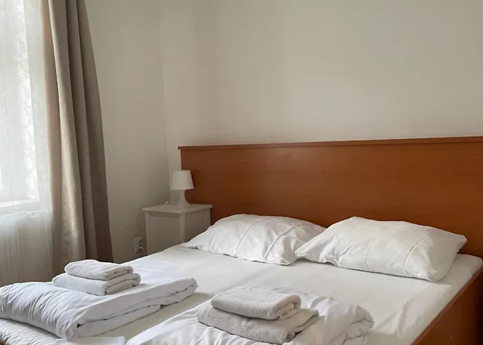 Gallery Hotel Sis